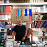 Michelangelo � il 56enne signor Bufi, proprietario ed ex dipendente, che l�anno scorso ha rilevato l�esercizio dall�anziano cognato Ugo Passiatore trasferendolo da via Andrea da Bari nella sede attuale